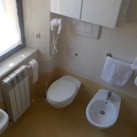 Отель Conero 2*