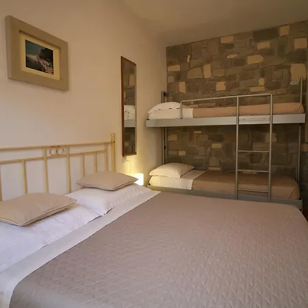 Conero Hotell 2*