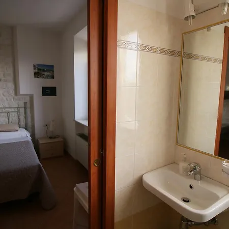 Hotell Conero 2*
